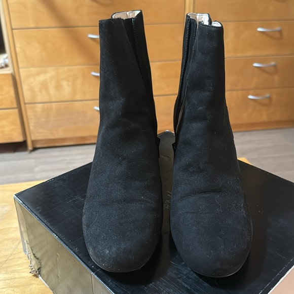 Nine West Zippered Boots - Picture 3 of 6